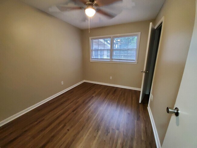 Building Photo - 203 Wilburn Rd