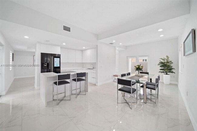 Building Photo - 3436 SW 88th Pl