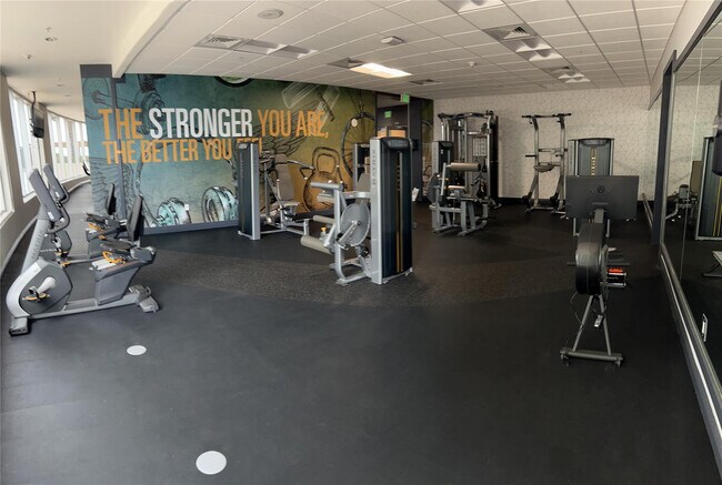 Building Photo - 1750 N Bayshore Dr