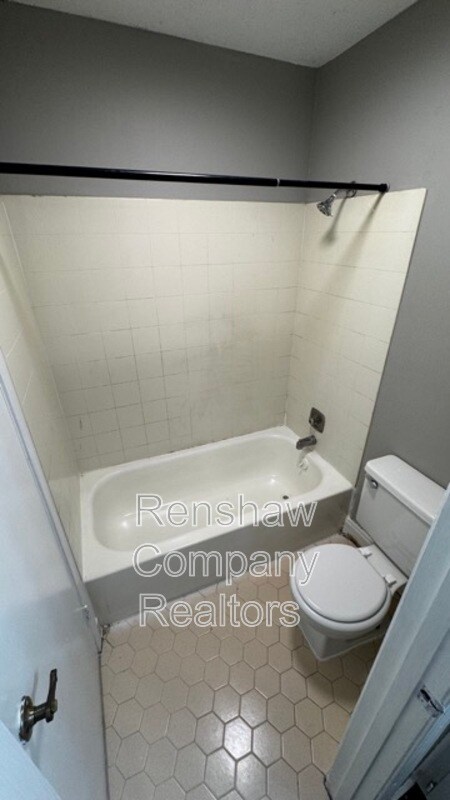 Building Photo - 5755 Heartwood Dr