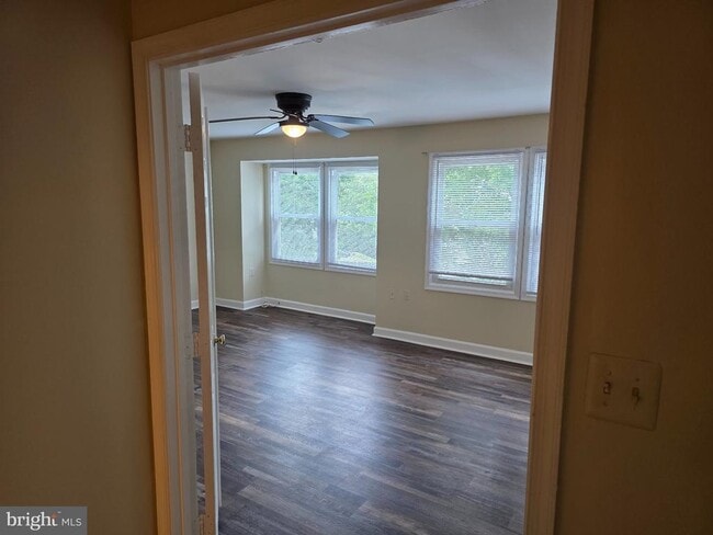 Building Photo - 12119 Salemtown Dr