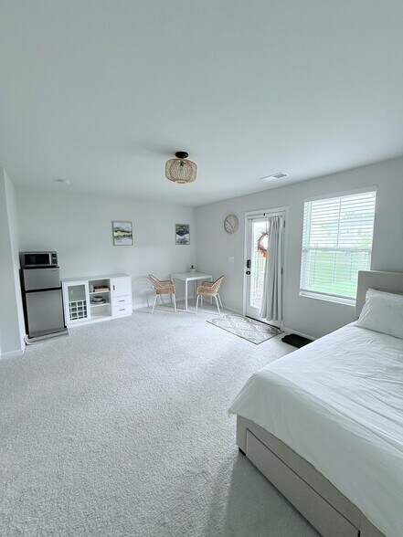 Building Photo - 2431 Chert Ln