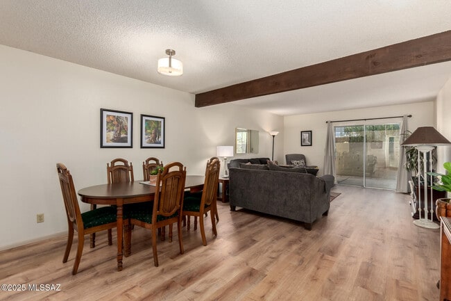 Building Photo - 4254 E La Cienega Dr