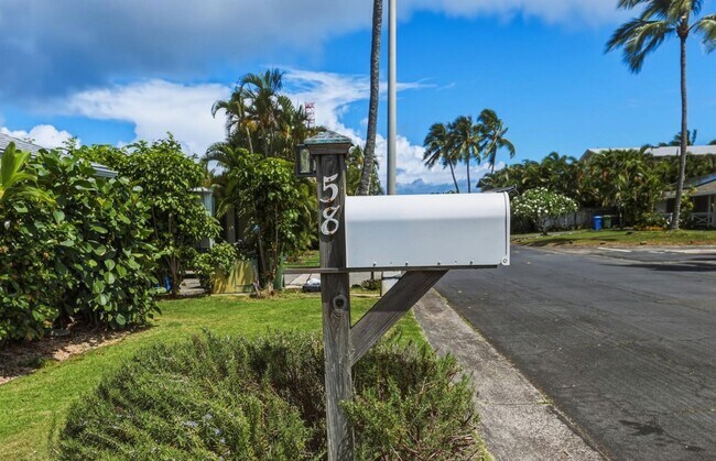 Building Photo - Spacious Aikahi Loop House in Kailua