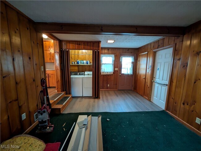 Building Photo - 703 Avondale St