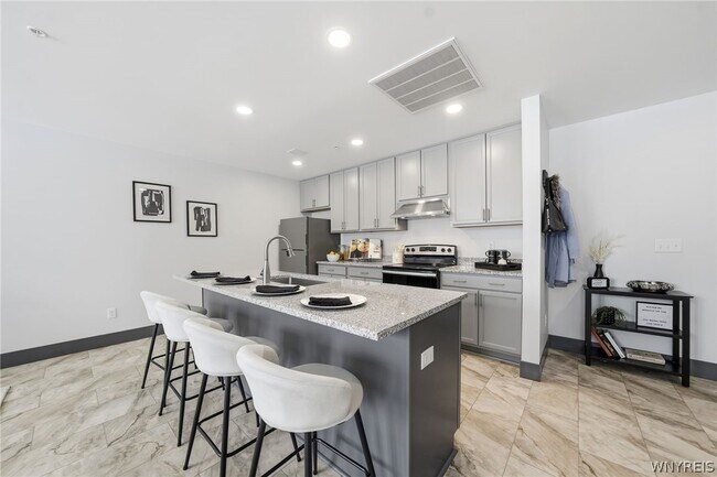 Building Photo - 40 North St