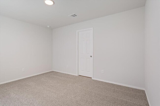 Building Photo - 1122 Newey Cir