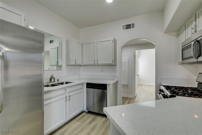 Building Photo - 5525 W Flamingo Rd