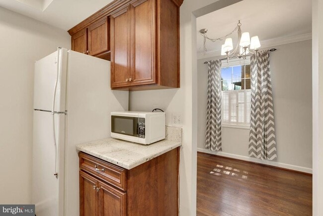 Building Photo - 2941 S Dinwiddie St