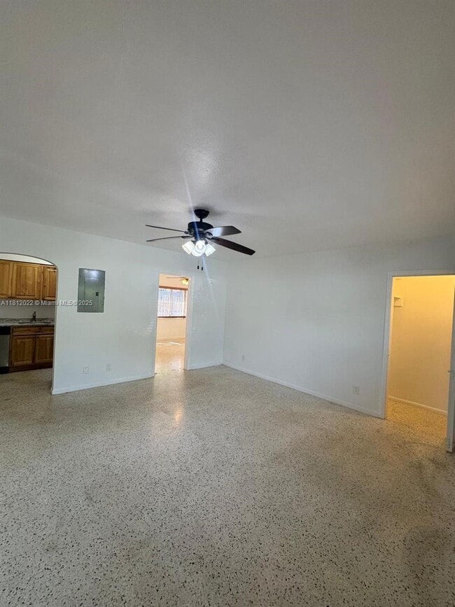 Building Photo - 1818 Middle River Dr