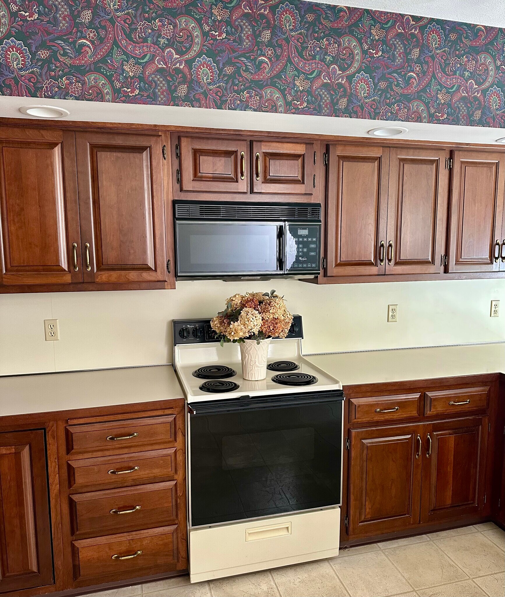 Kitchen - 4480 Post Rd