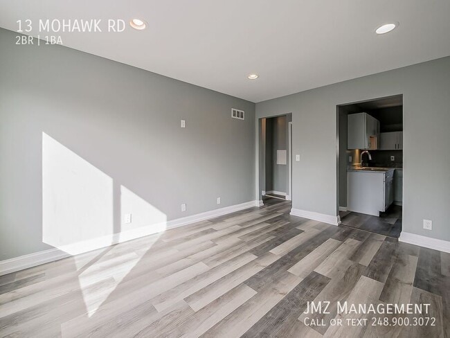 Building Photo - 13 Mohawk Rd