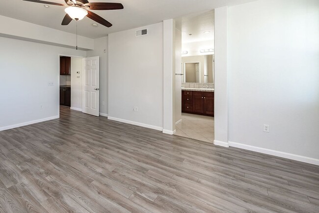 Building Photo - Serenity and Luxury Abound in Eastlake!