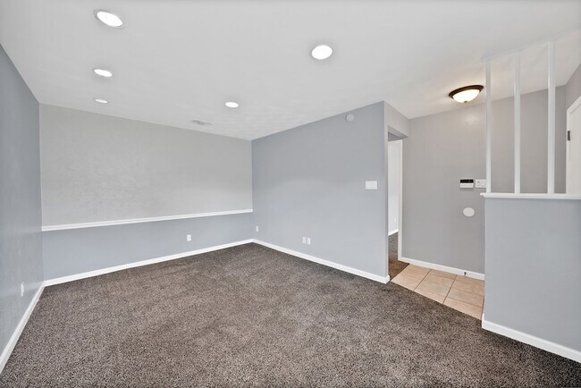 Building Photo - 1103 Wildwood Dr