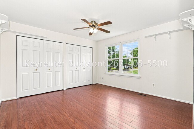 Building Photo - 117 Victoria Ln