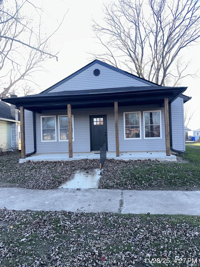 Building Photo - 1341 S Waugh St