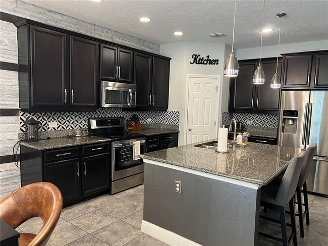 Building Photo - 5240 Landmark Dr