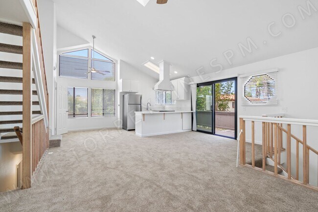 Building Photo - STUNNING 3BR Townhome with Garage, 1 BLOCK...