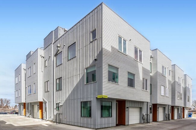 Building Photo - 3101 W 47th Ave