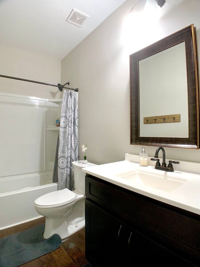 Building Photo - 2925 McManus Cir