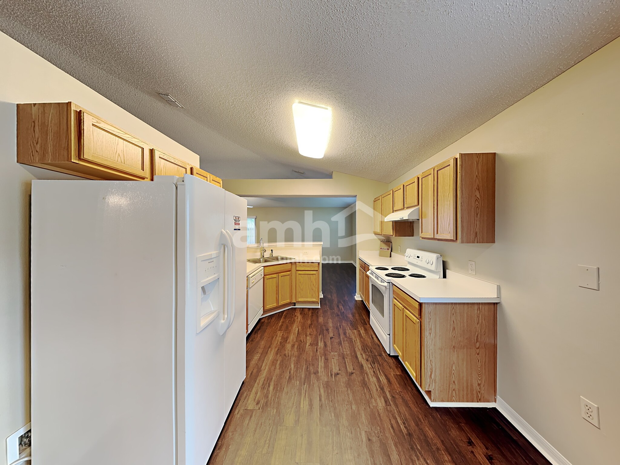 Building Photo - 4045 Half Moon Cir