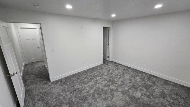 Building Photo - 14411 S Ashburn Way