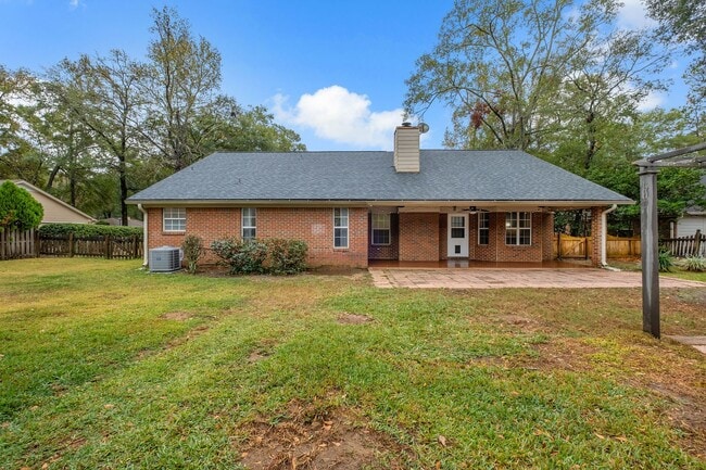 Building Photo - Killearn Estates 4 Bedroom Brick Home