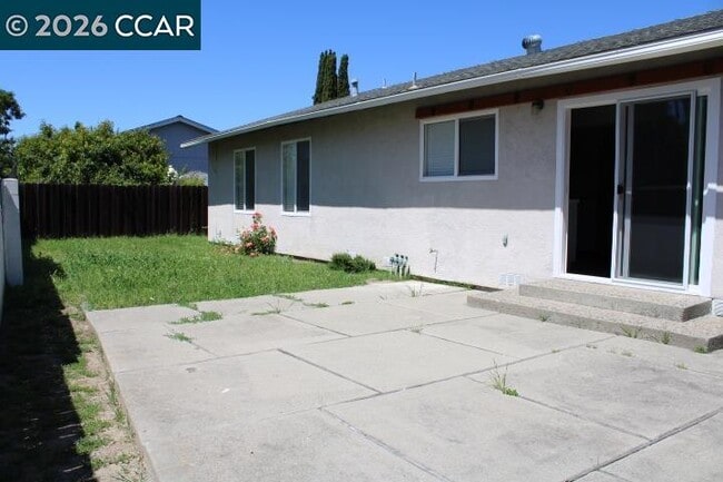Building Photo - 130 Aster Ct