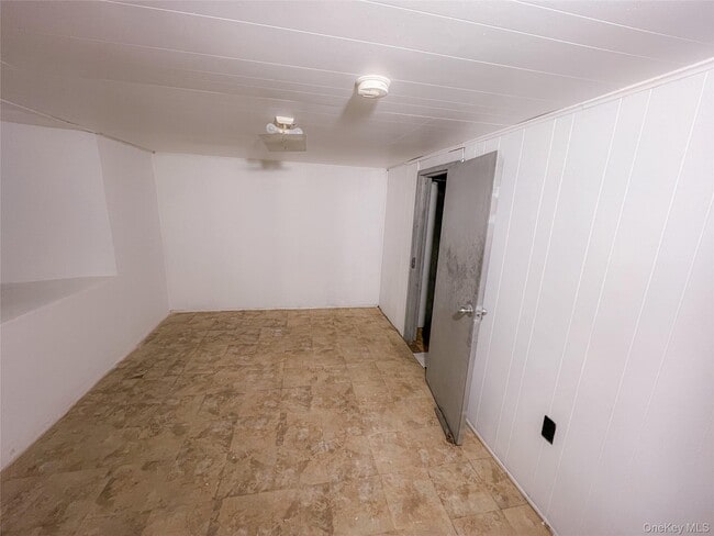 Building Photo - 109 L St