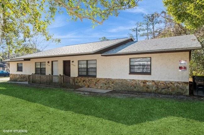 Building Photo - 2522 NW 4th Terrace