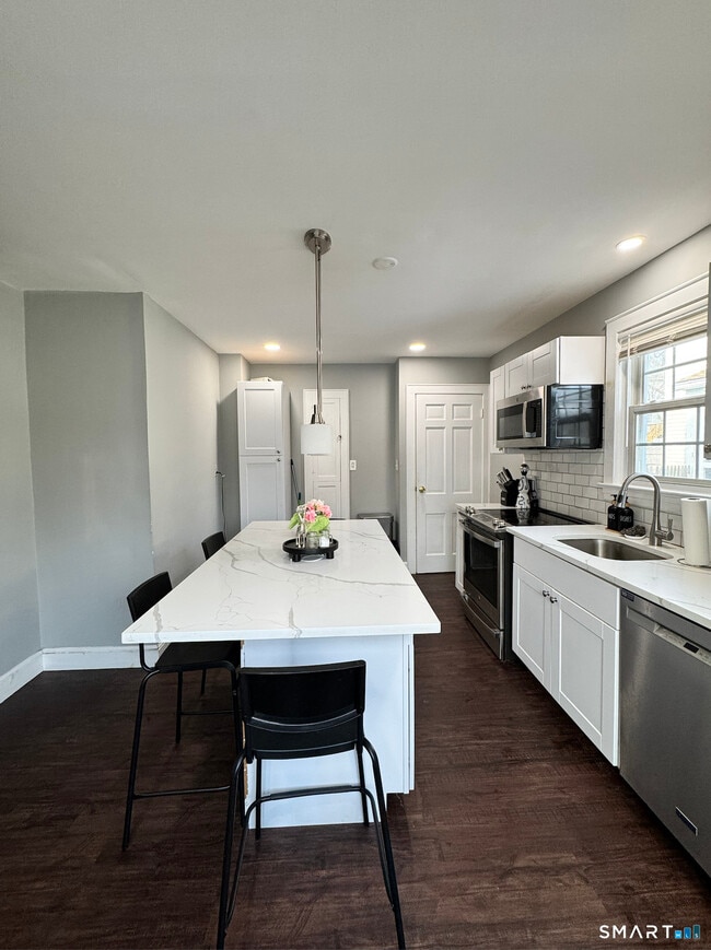 Building Photo - 103 Wyoming St