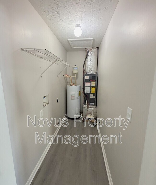 Building Photo - 191 Harvell Dr