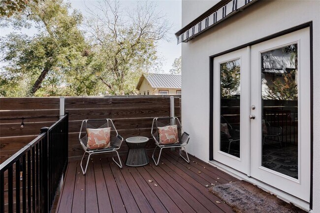 Building Photo - 2412 Wilson St