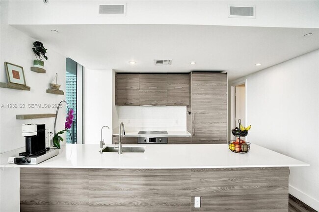 Building Photo - 1300 S Miami Ave