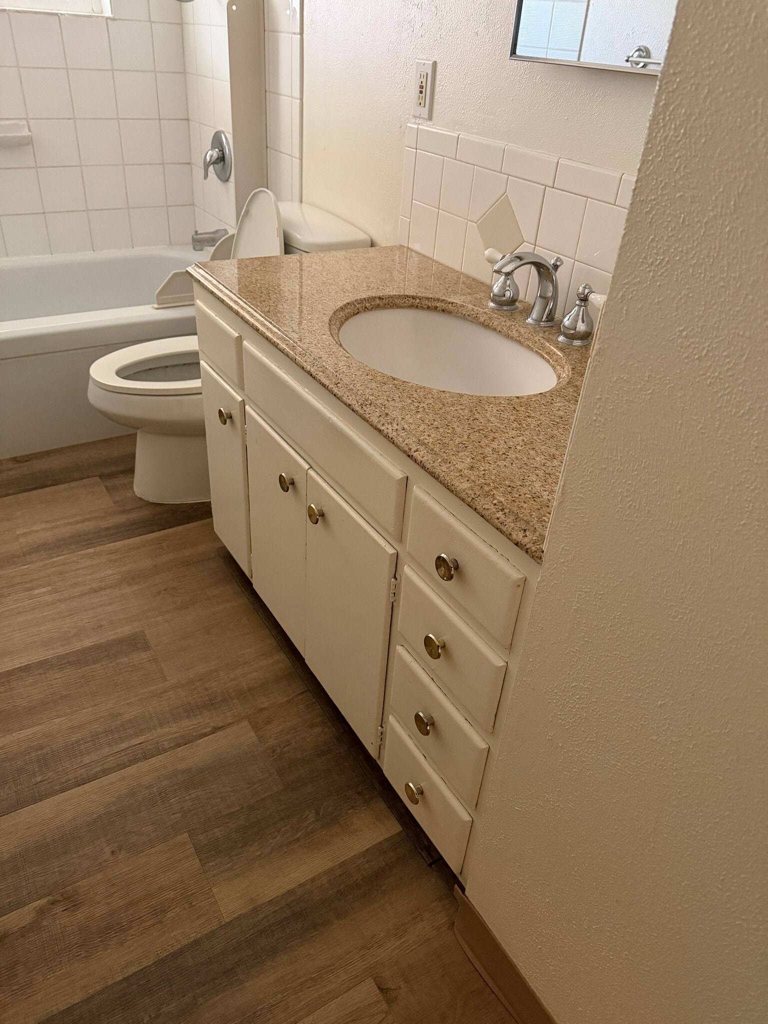 Building Photo - 181 Chase St