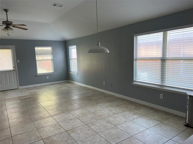 Building Photo - 304 Lakefront Dr