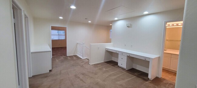 Building Photo - 1262 Garrett Way