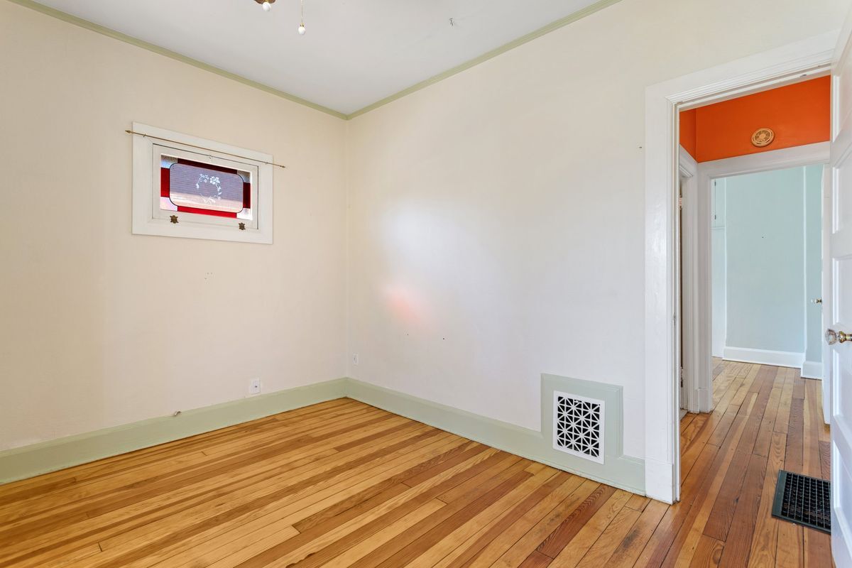 Building Photo - 416 E Espanola St