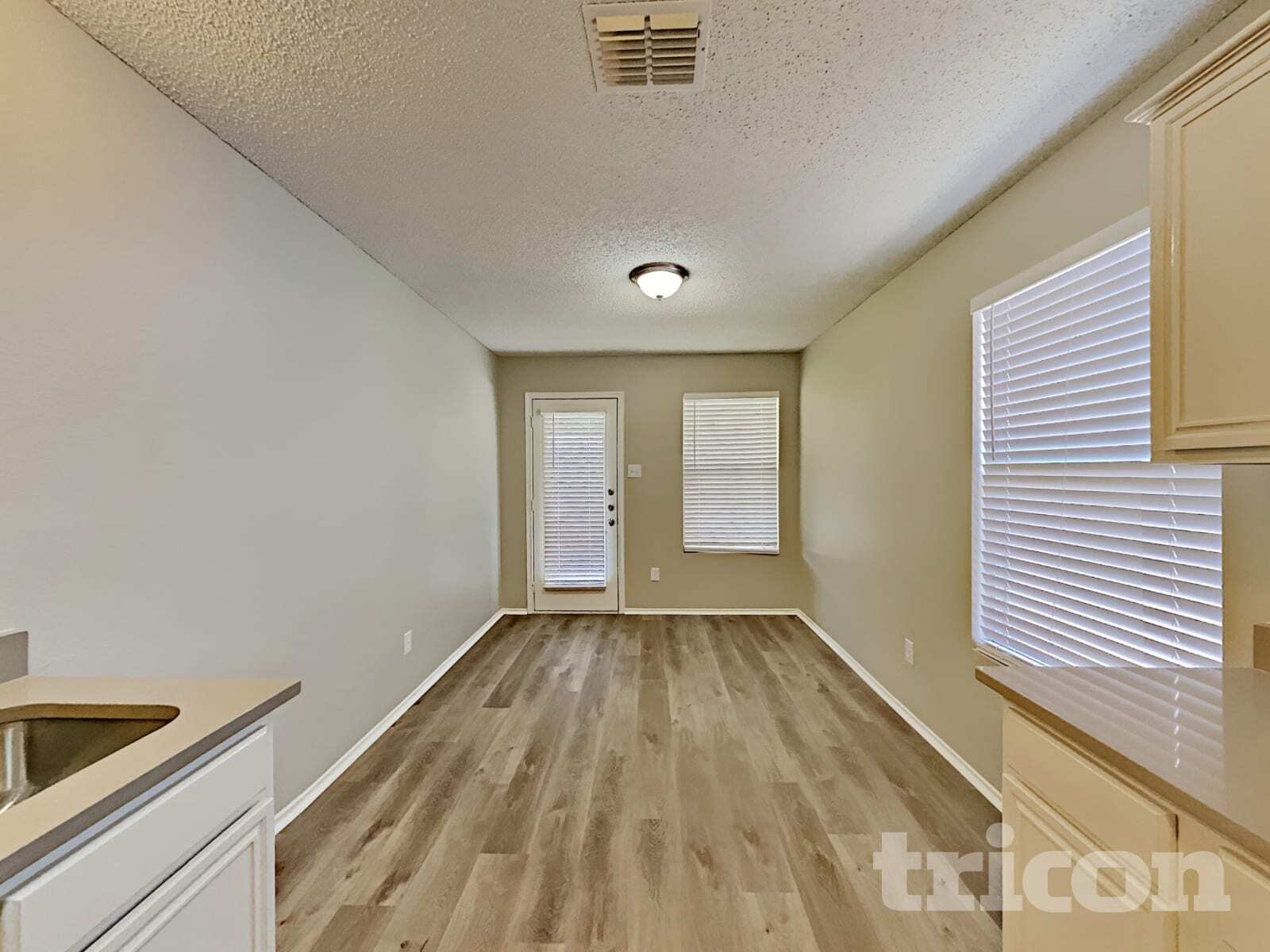 Building Photo - 807 Castlewick Ct