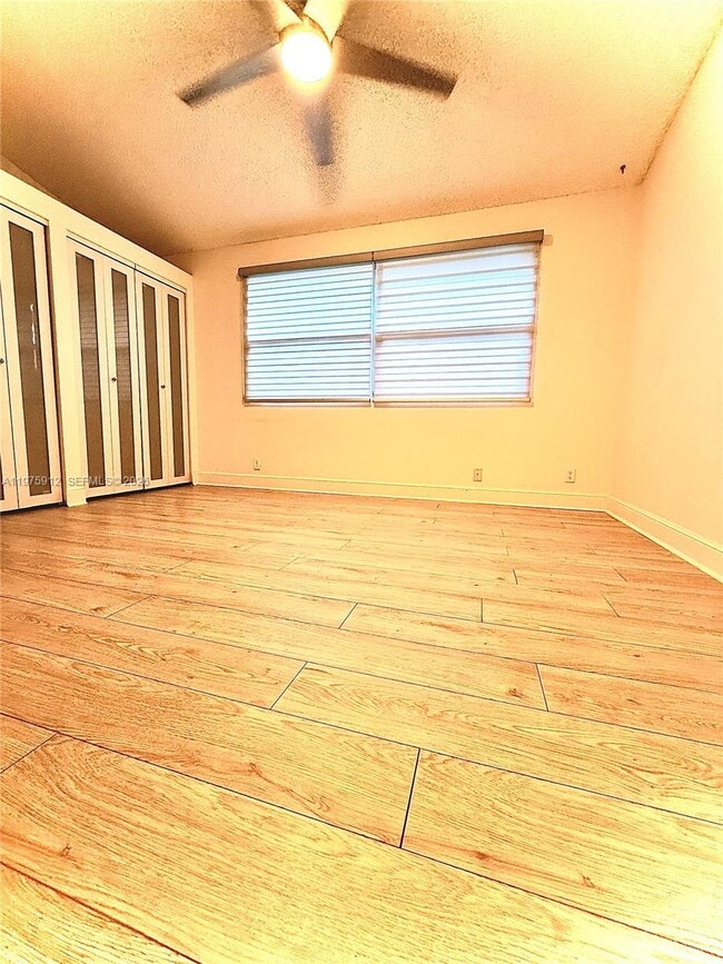 Building Photo - 2533 NE 15th St