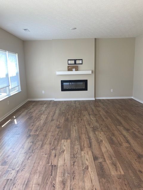 Building Photo - 314 Sandburg Dr