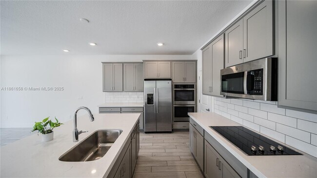 Building Photo - 241 Preserve Trl N