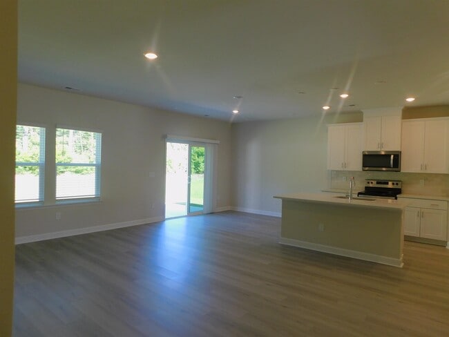 Building Photo - 976 Maya Layne Dr