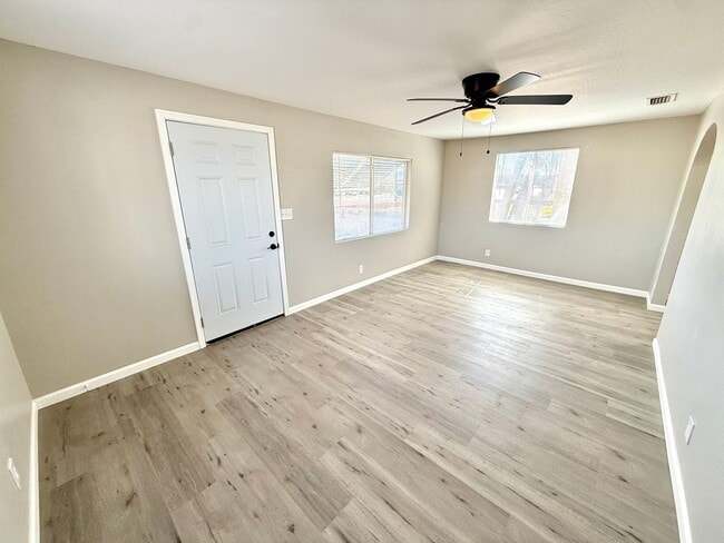 Building Photo - Charming Newly Updated 1 Bed / 1 Bath in the Heart of Kingman- Available Now!