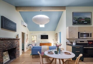 Building Photo - Ojai Mountain Hideaway!