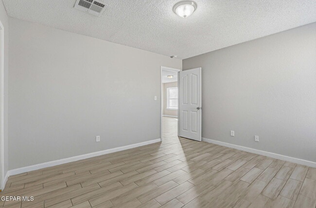 Building Photo - 12313 Tierra Arena Dr