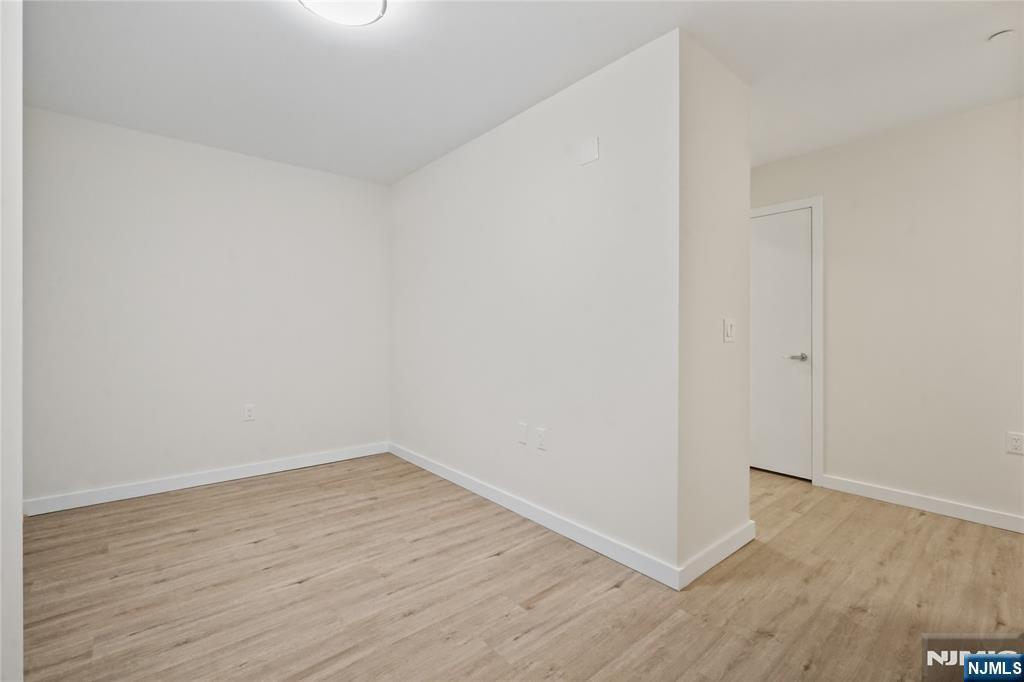 Building Photo - 69 Main St