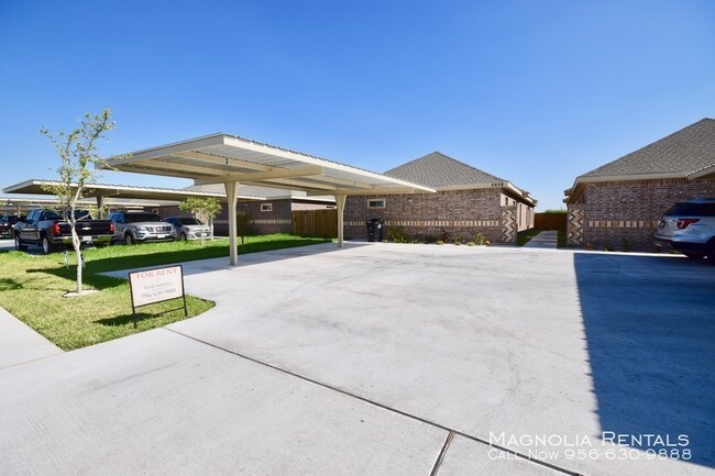 Primary Photo - Stewart Landing Apartments - Large Backyard