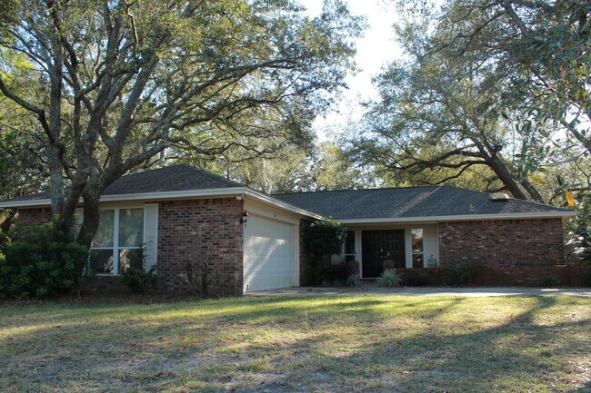 Primary Photo - 260 Dominica Cir E