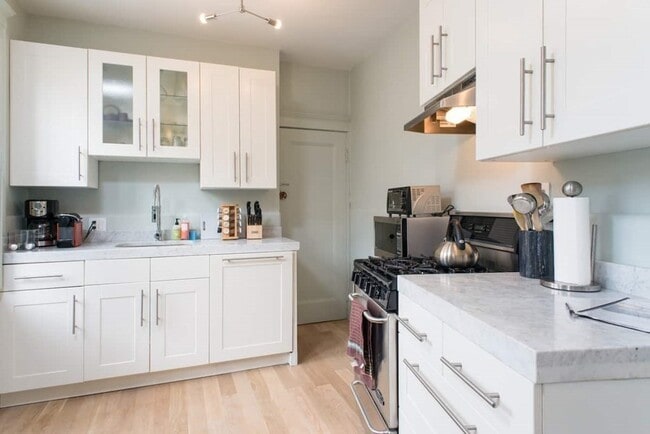 Primary Photo - 455 Washington St